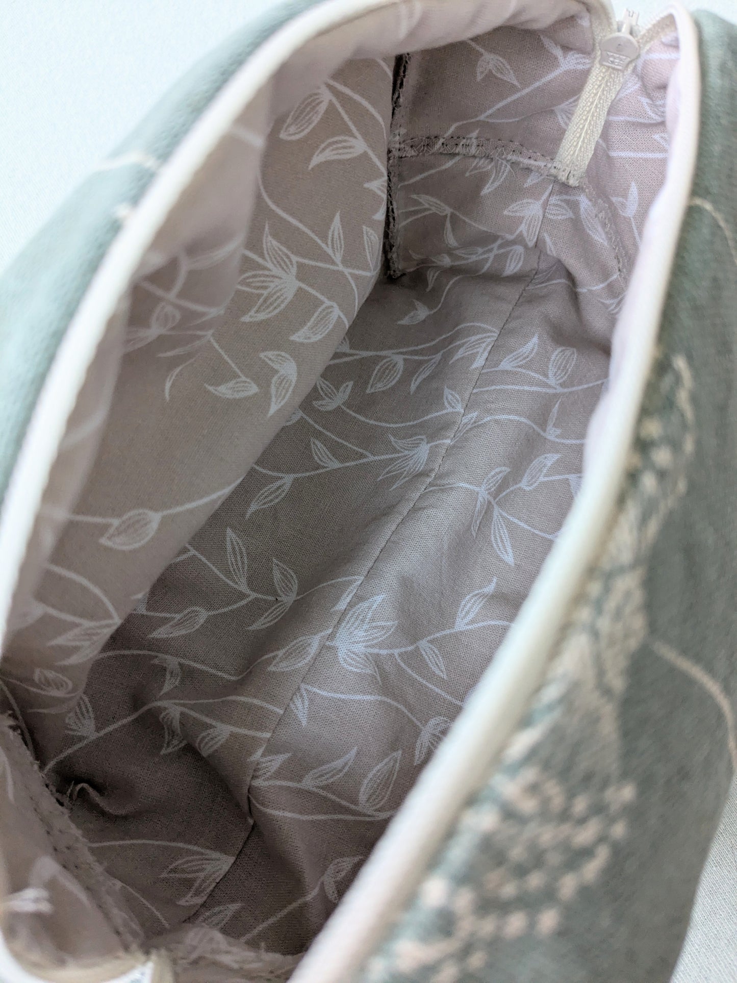 Kosmetiktasche mit Pusteblumen