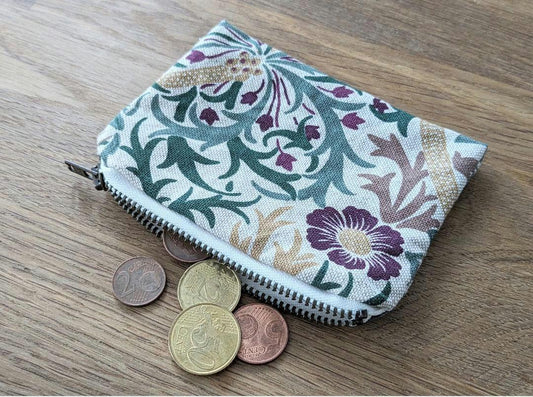 Farbenfroher Minigeldbeutel – Das perfekte Accessoire für unterwegs