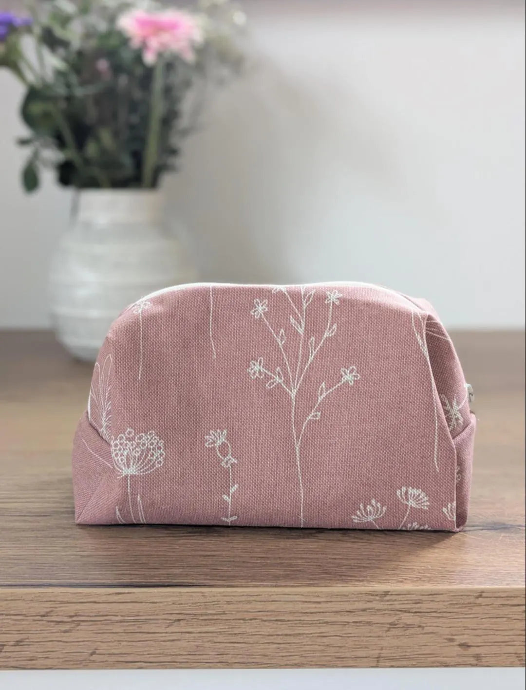 Eckige Kosmetiktasche in Altrosa – Elegante Aufbewahrung für unterwegs