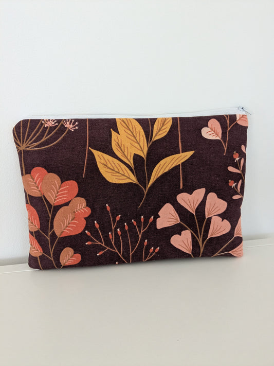 Flache Kosmetiktasche in burgunderrot