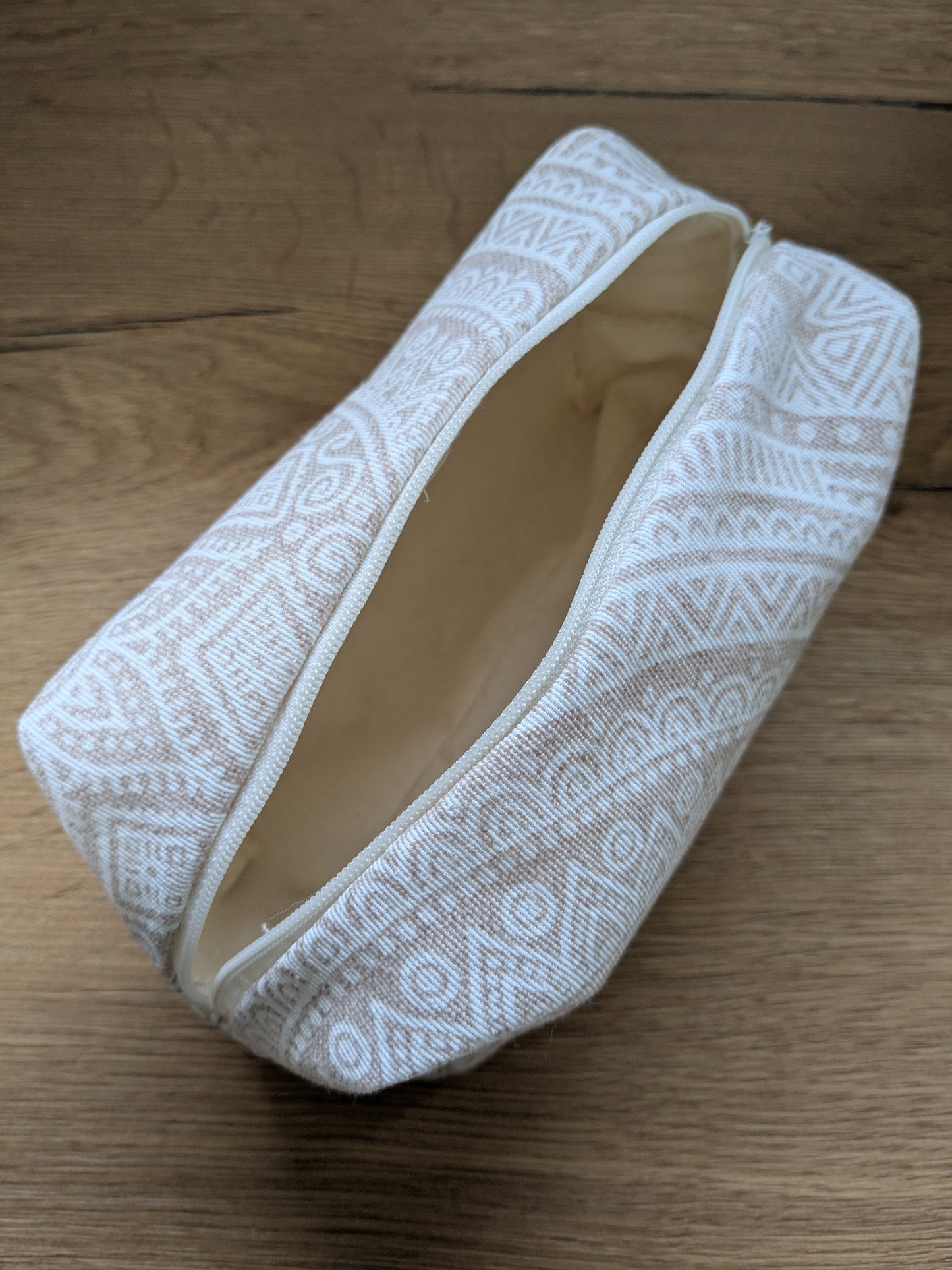 Kosmetiktasche mit Mandalamuster – stilvoll & praktisch